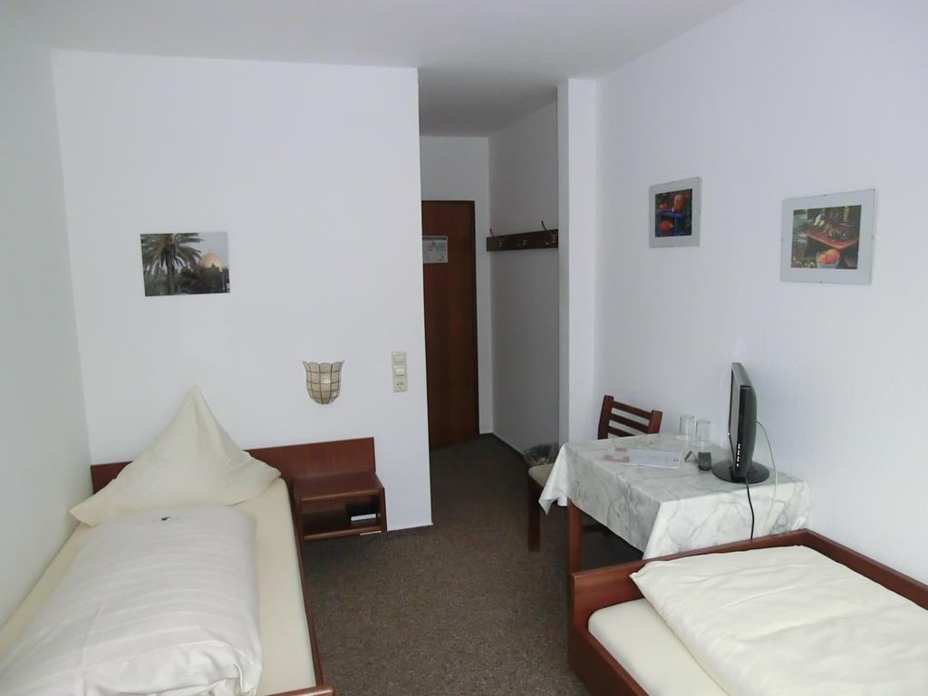 Donauhotel Neu-Ulm Zimmer foto